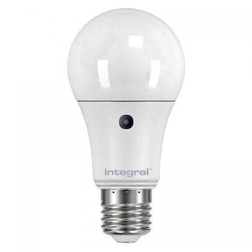 Integral 8.5w LED Warm White ES Dusk Til Dawn Bulb